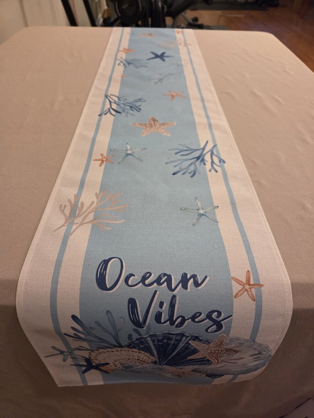 OCEAN VIBES TABLE RUNNER - Picture 5 of 7